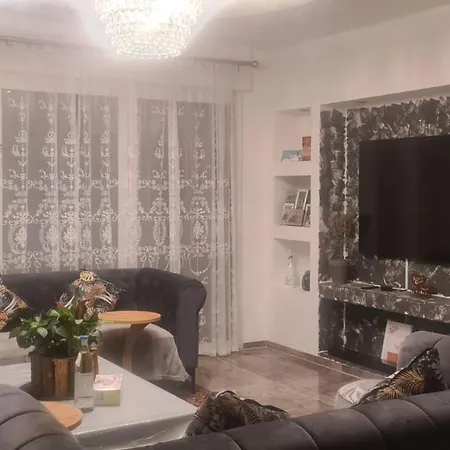 House With Garden In Koeln Apartamento *